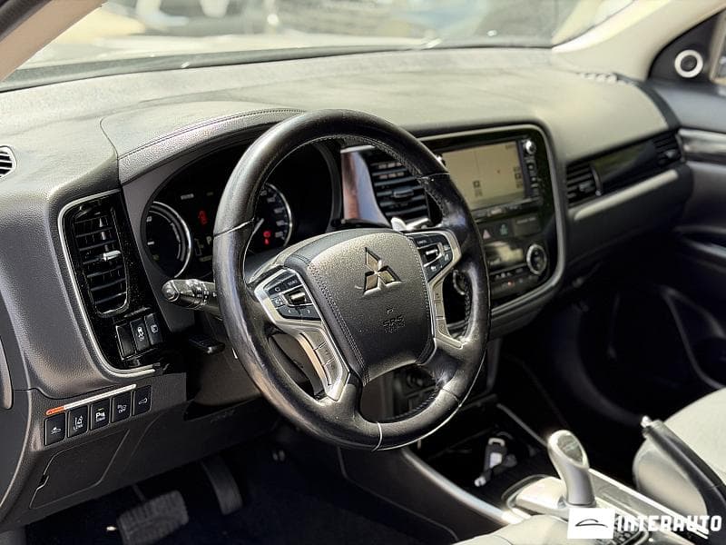 Mitsubishi Outlander 2015 — Миниатюра 11