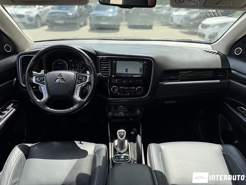 Mitsubishi Outlander 2015 — Миниатюра 18
