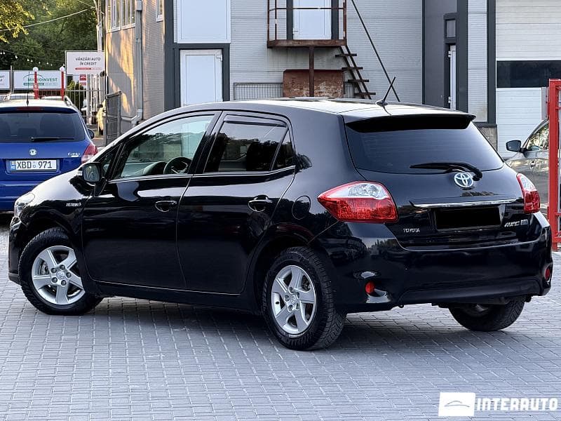 Toyota Auris 2011 — Миниатюра 2