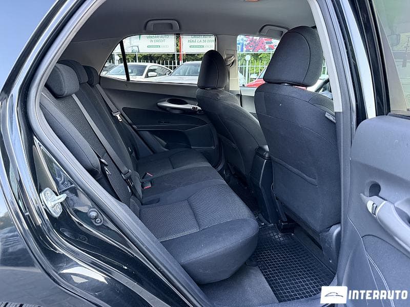 Toyota Auris 2011 — Миниатюра 8