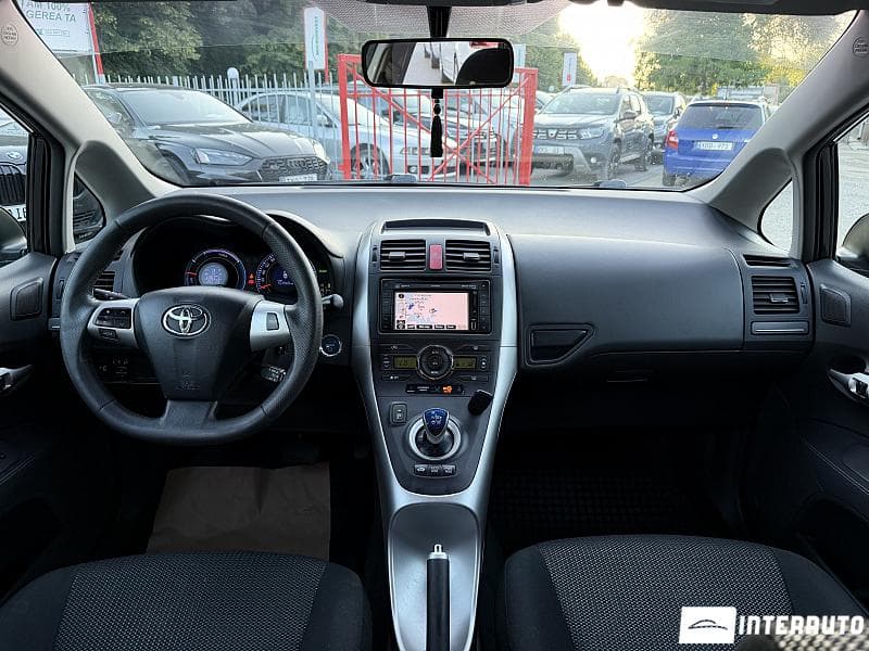 Toyota Auris 2011 — Миниатюра 9