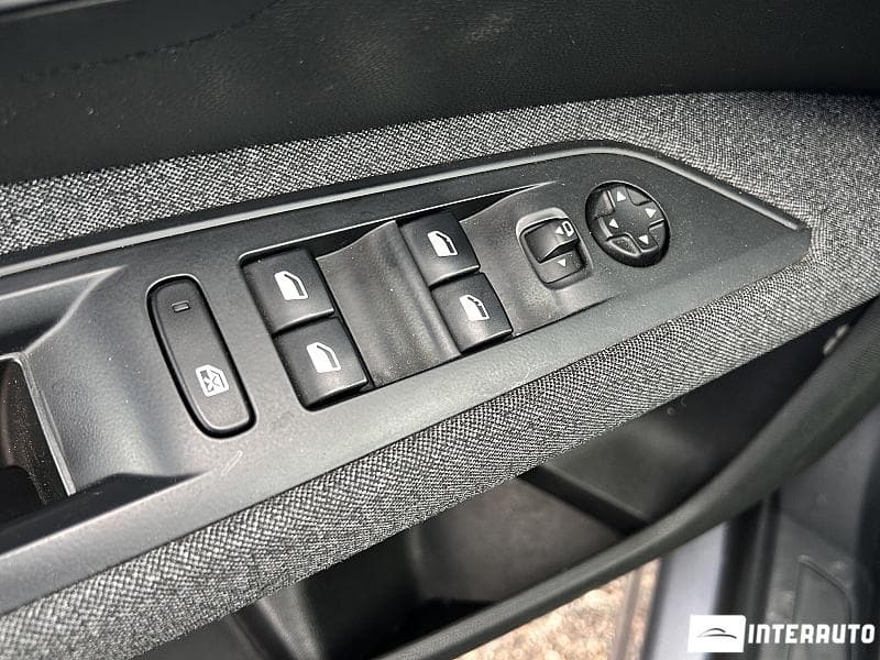 Peugeot 5008 2019 — Миниатюра 6