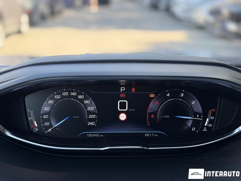 Peugeot 3008 2019 — Миниатюра 10