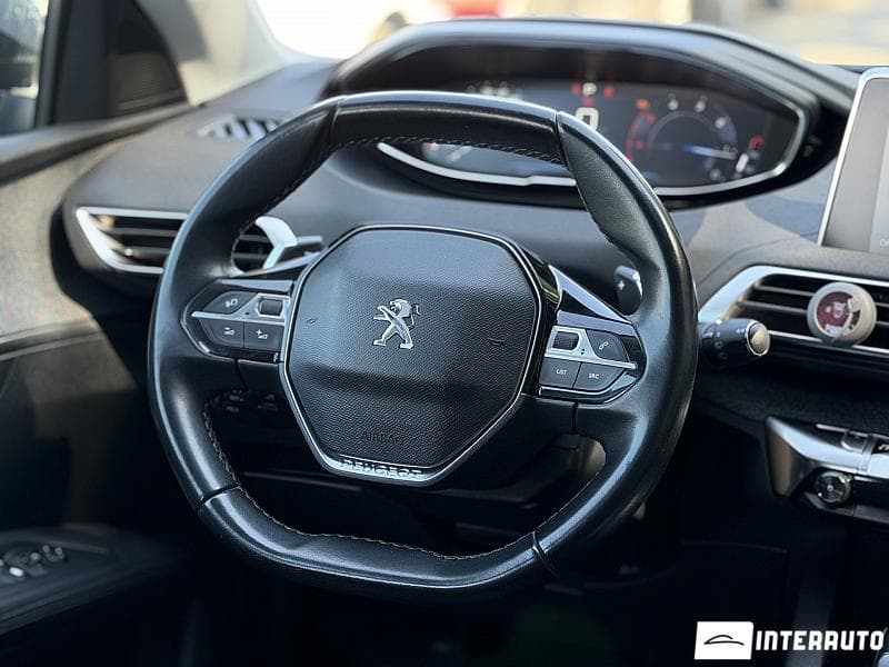 Peugeot 3008 2019 — Миниатюра 11