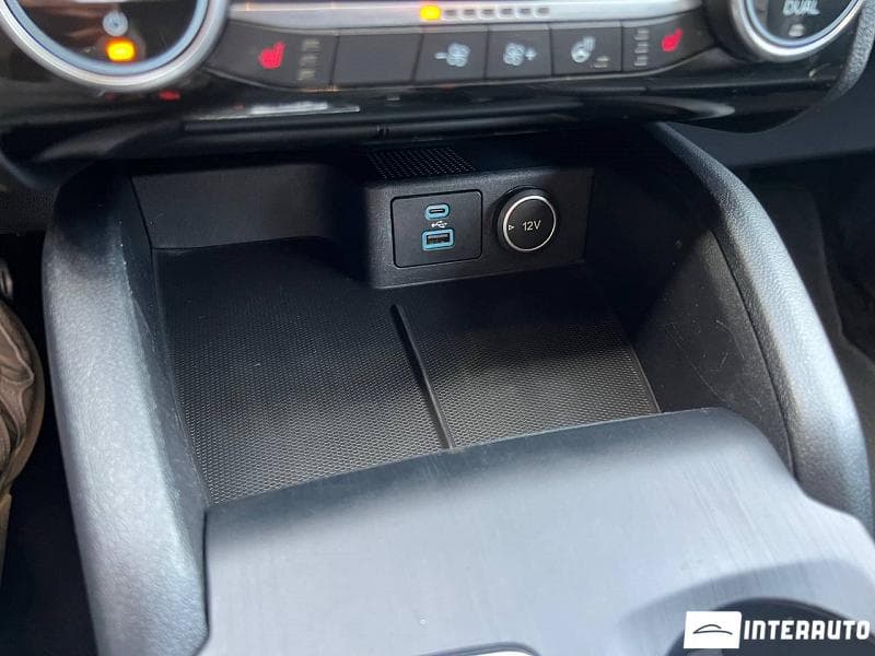 2021 Ford Escape — Miniatură 16
