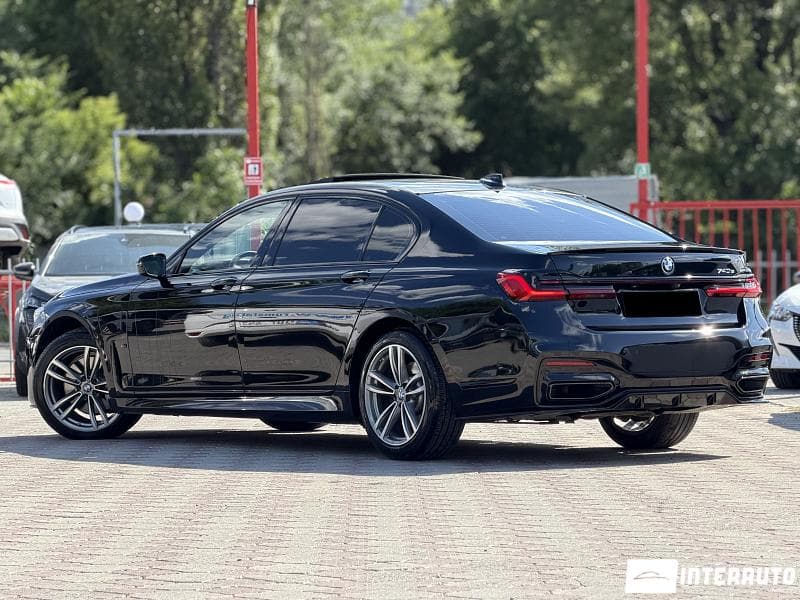 BMW 740e 2017 — Миниатюра 3