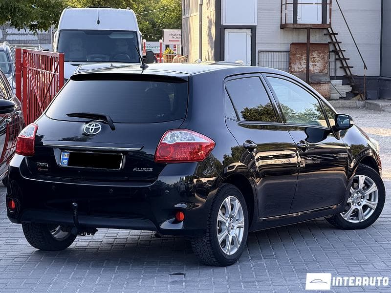Toyota Auris 2011 — Миниатюра 4
