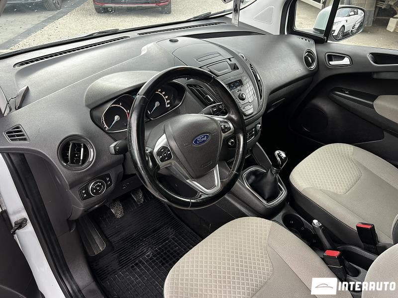 2016 Ford Tourneo Courier — Miniatură 12