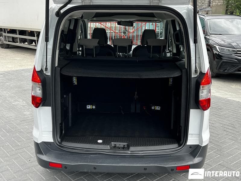 2016 Ford Tourneo Courier — Miniatură 15