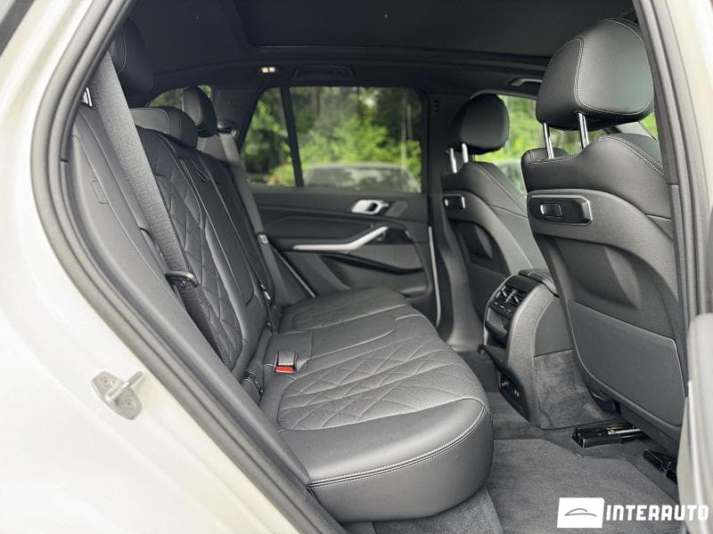 BMW X5 5.0e 2023 — Миниатюра 19