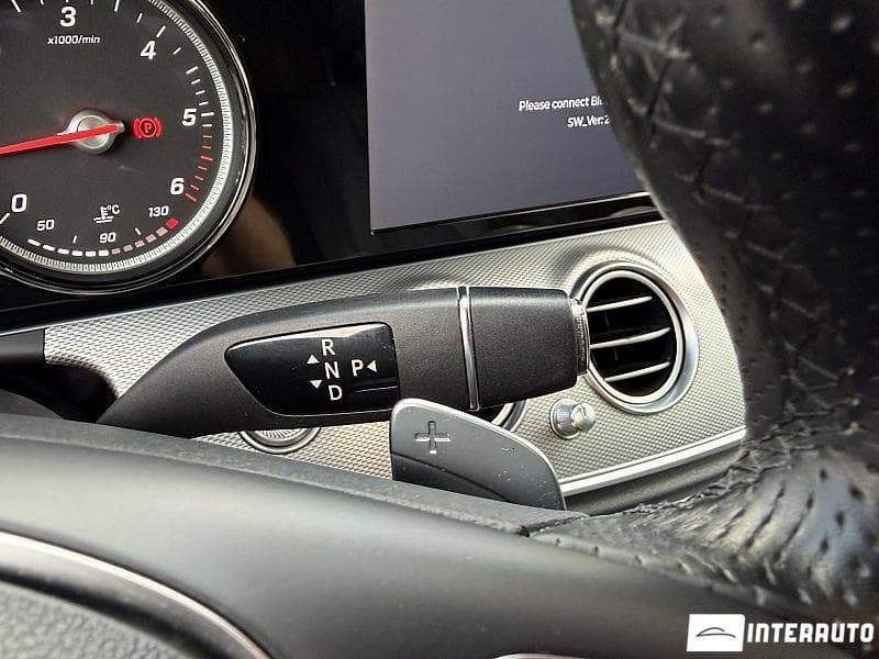 Mercedes E 220 2016 — Миниатюра 9