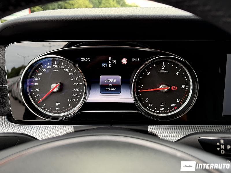 Mercedes E 220 2016 — Миниатюра 10