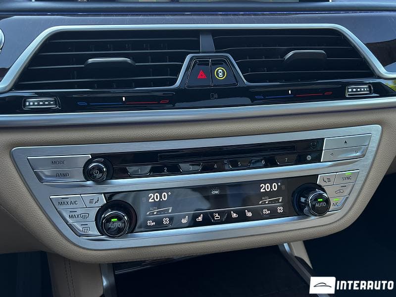 BMW 740e 2016 — Миниатюра 16