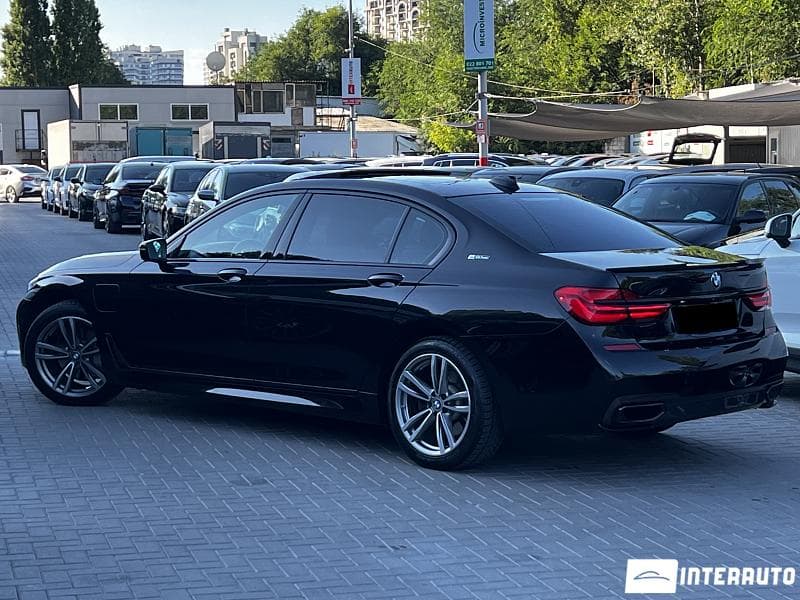 BMW 740e 2016 — Миниатюра 4
