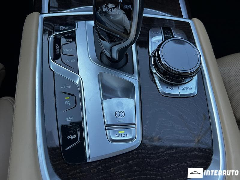 BMW 740e 2016 — Миниатюра 17