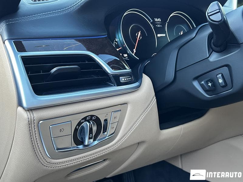 BMW 740e 2016 — Миниатюра 12