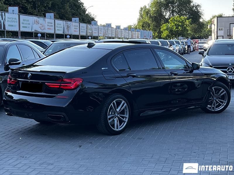 BMW 740e 2016 — Миниатюра 2