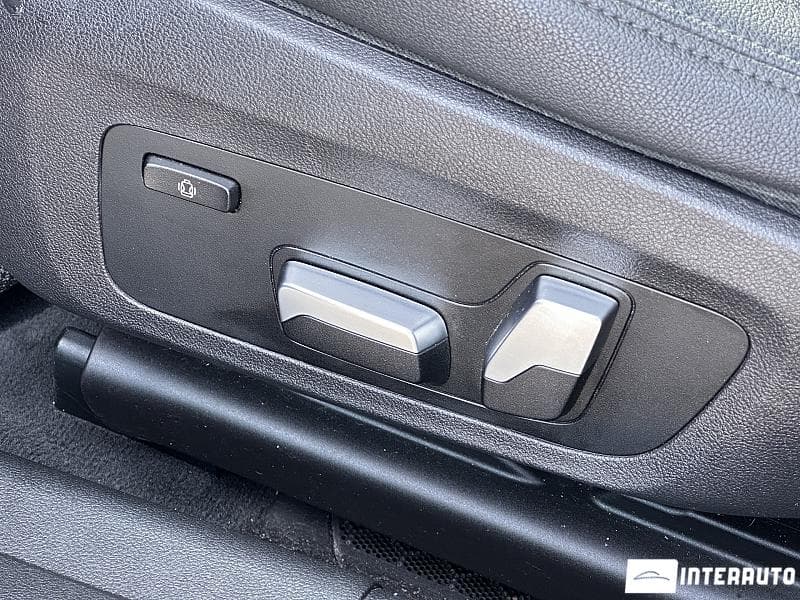 2019 BMW 330 — Miniatură 19