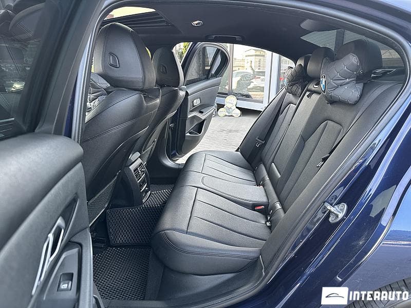 2019 BMW 330 — Miniatură 12