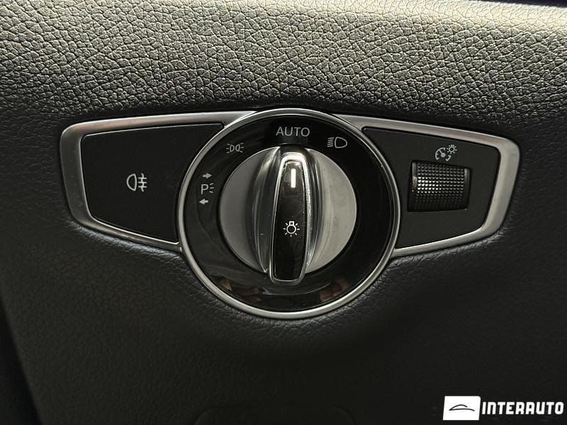 Mercedes E 220 2018 — Миниатюра 10