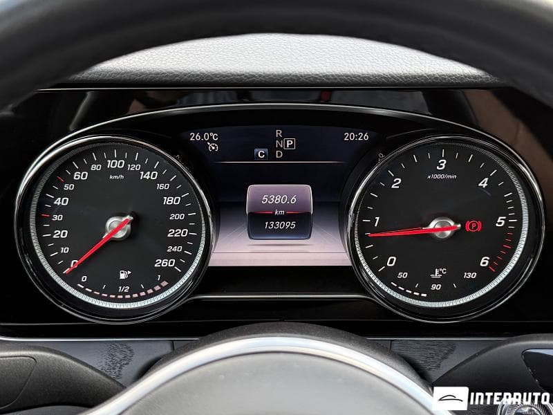 Mercedes E 220 2018 — Миниатюра 14