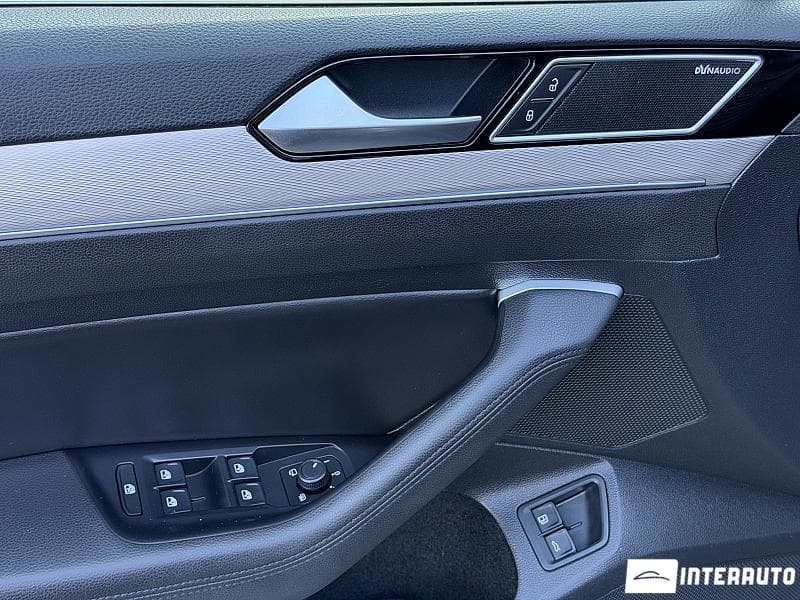 Volkswagen Passat GTE 2015 — Миниатюра 20