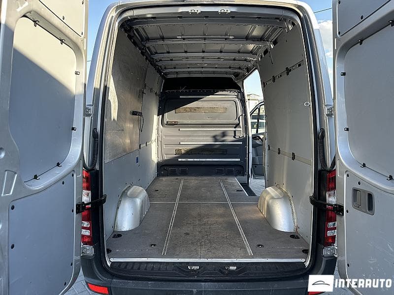 Mercedes Sprinter 2017 — Миниатюра 16
