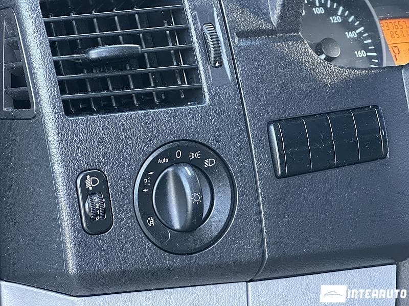 Mercedes Sprinter 2017 — Миниатюра 15