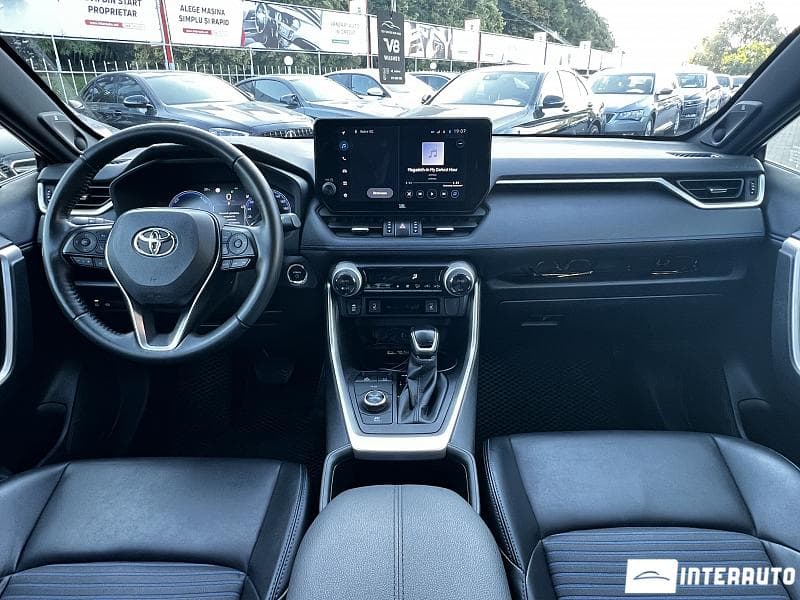 Toyota Rav-4 2023 — Миниатюра 10