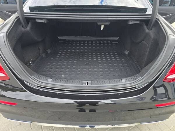2019 Mercedes E 220 — Miniatură 28