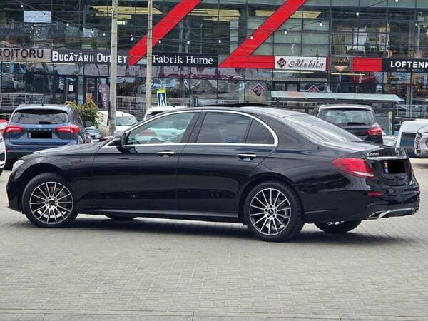 2019 Mercedes E 220 — Miniatură 5