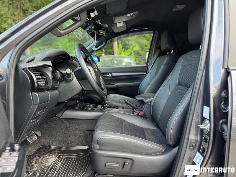 Toyota Hilux 2024 — Миниатюра 5