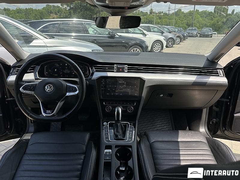 Volkswagen Passat GTE 2019 — Миниатюра 6