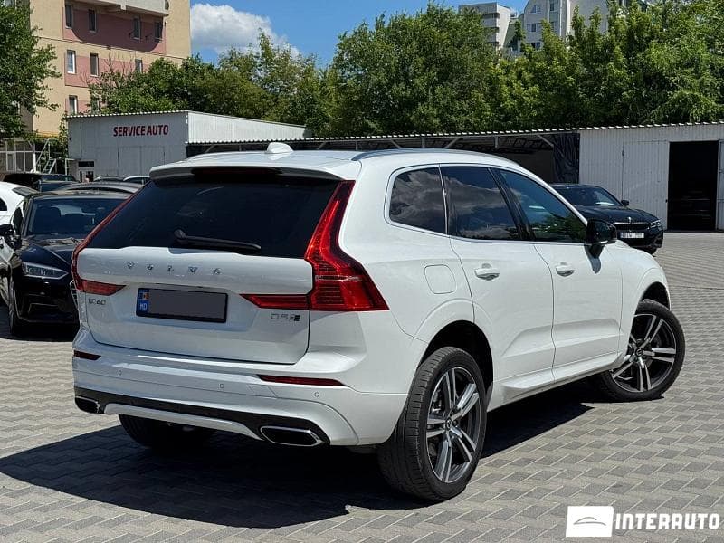 Volvo XC 60 2017 — Миниатюра 4