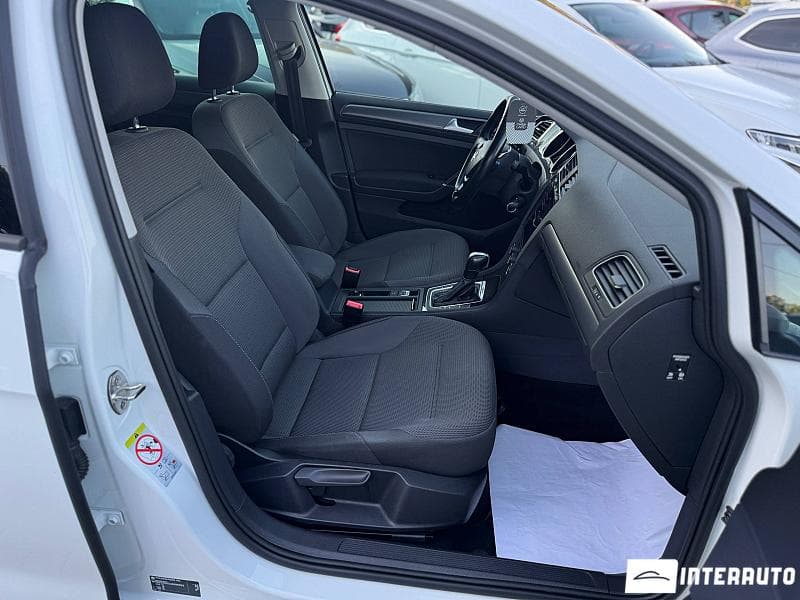 Volkswagen e-Golf 2020 — Миниатюра 15