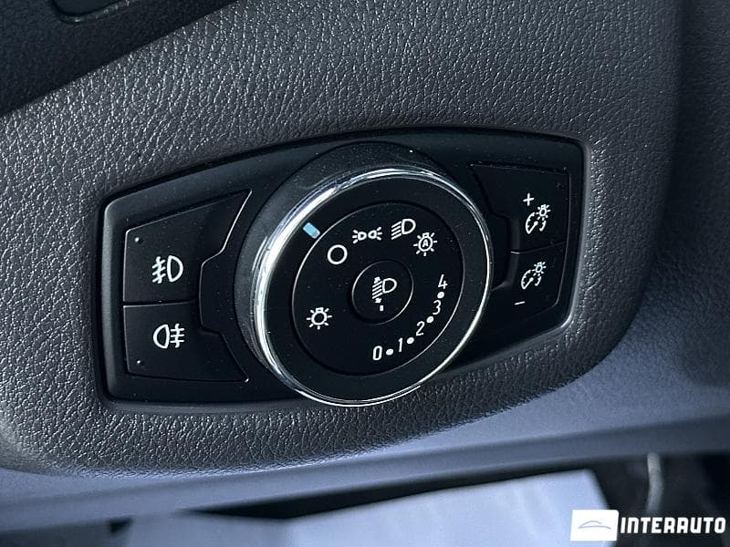 Ford Tourneo Connect 2016 — Миниатюра 20