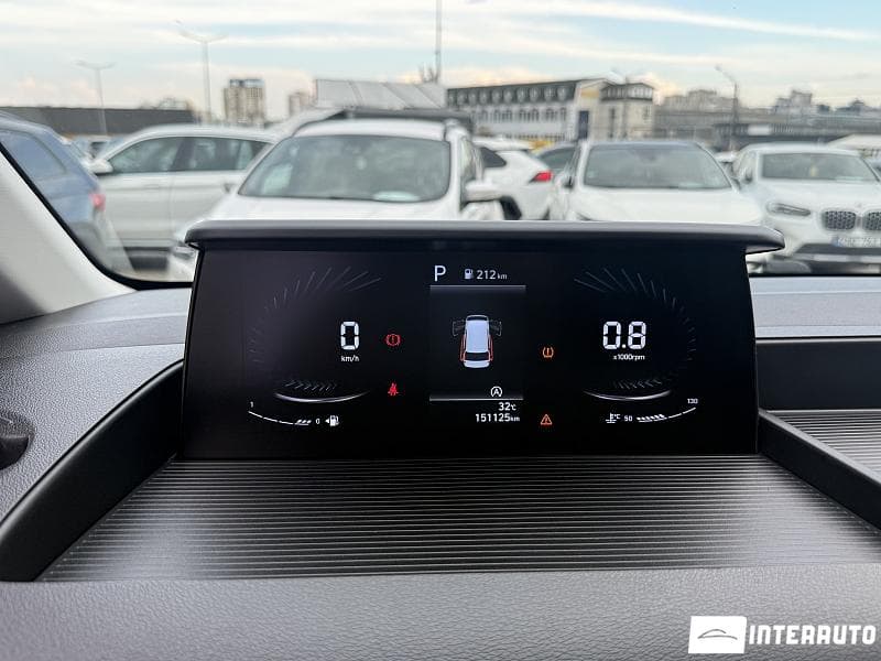 Hyundai Staria 2023 — Миниатюра 8