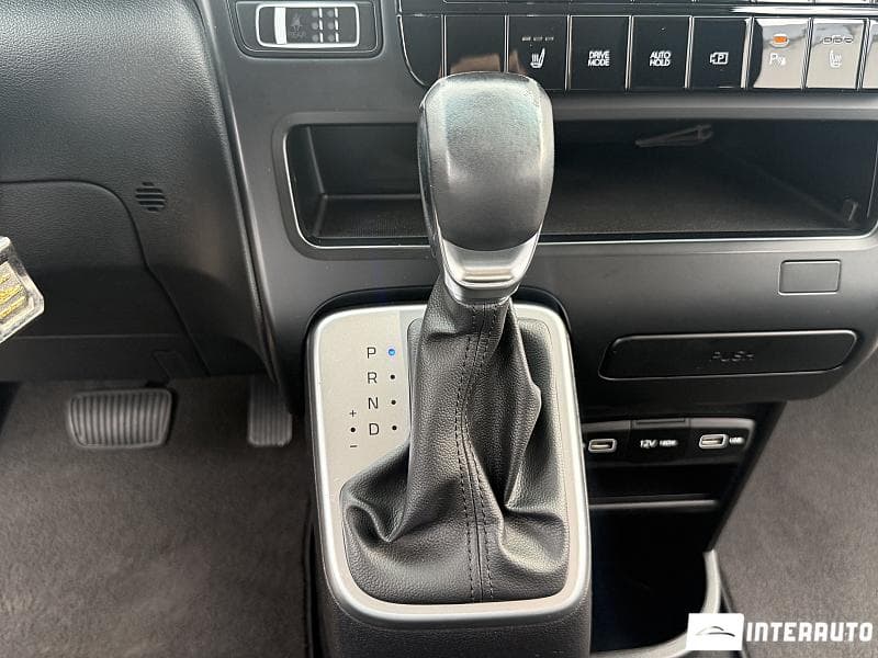 Hyundai Staria 2023 — Миниатюра 11