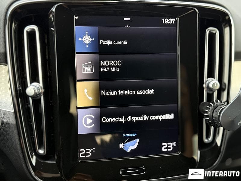 Volvo XC 40 2019 — Миниатюра 11