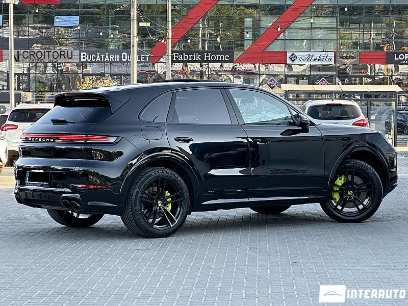 Porsche Cayenne E-Hybrid 2024 — Миниатюра 3