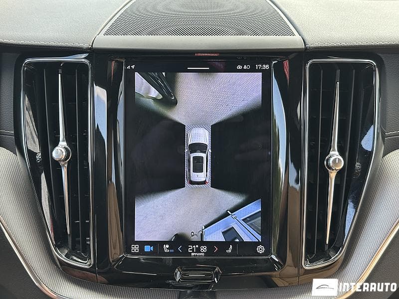 Volvo XC 60 2021 — Миниатюра 10