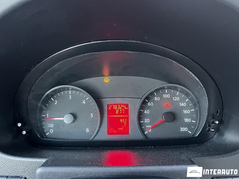 Volkswagen Crafter 2012 — Миниатюра 8