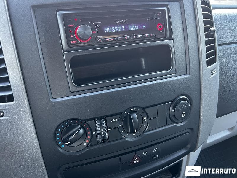 Volkswagen Crafter 2012 — Миниатюра 9