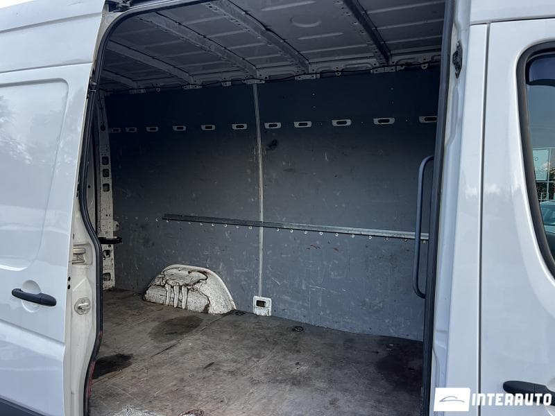 Volkswagen Crafter 2012 — Миниатюра 12