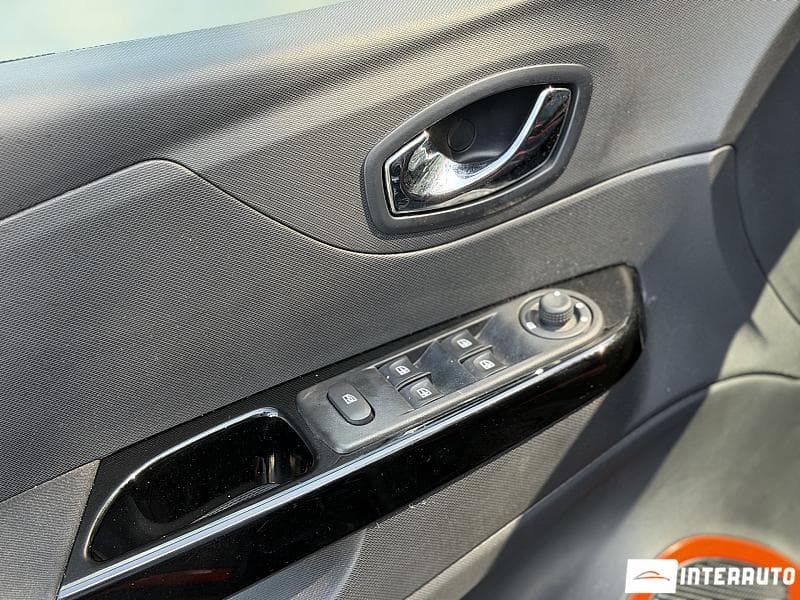Renault Captur 2016 — Миниатюра 7