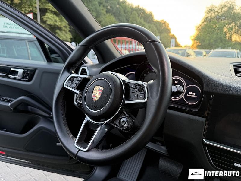 Porsche Cayenne E-Hybrid 2019 — Миниатюра 9