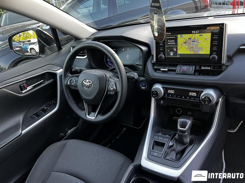 Toyota Rav-4 2019 — Миниатюра 8