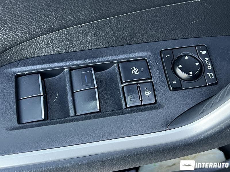 Toyota Rav-4 2019 — Миниатюра 17