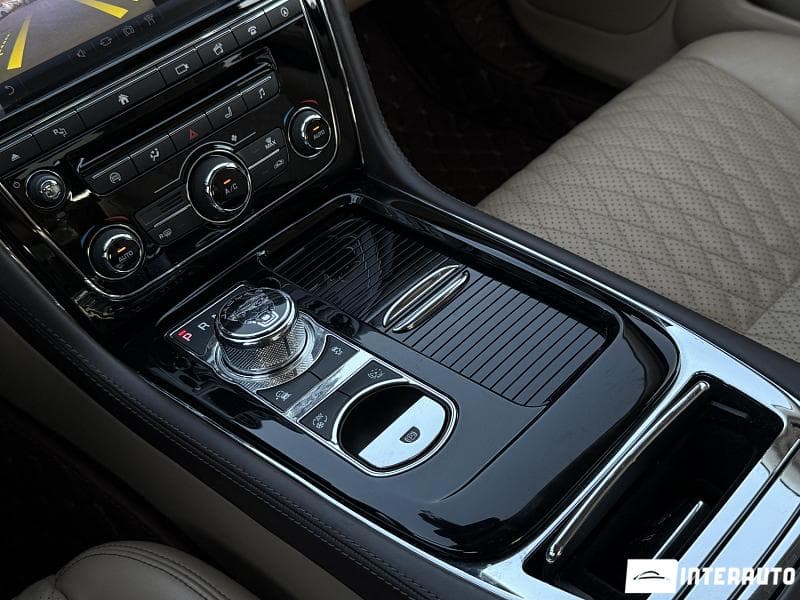 Jaguar XJ 2016 — Миниатюра 15