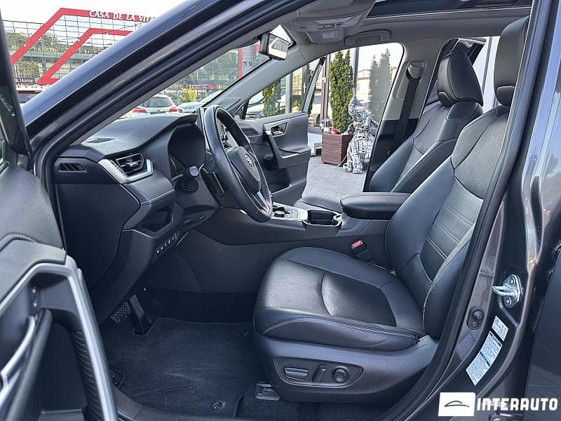 Toyota Rav-4 2020 — Миниатюра 5